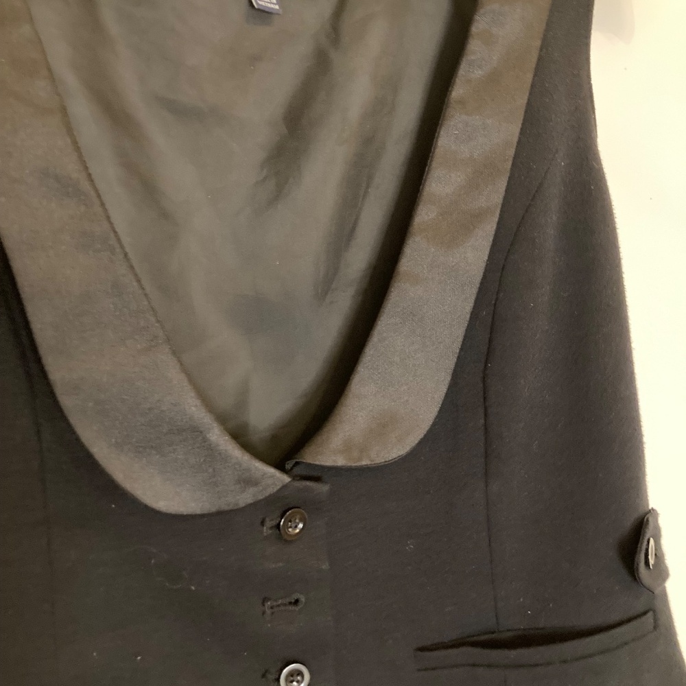 Vest - Picture 4 of 4
